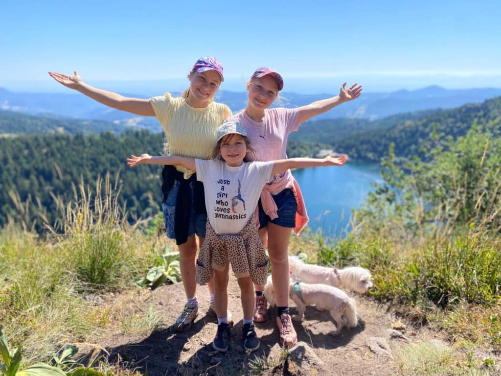 Nos enfants au Lac Blanc en Alsace dans les Vosges.
