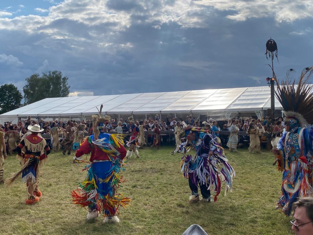 Le Festival Pow Wow de Steinbourg fait voyager petits et grands dans l'univers du Far West avec spectacles, animaux et animations. Festival en Alsace. Crédit photo Anaïse Mazzanti