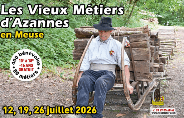 Les vieux métiers d'Azannes, homme et sa schlitte remplie de bois, descendant la montagne. En Meuse à deux pas de l'Alsace.