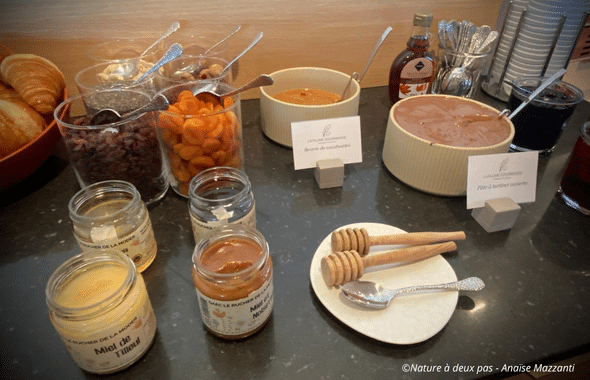 Pate à tartiner et miels d'Alsace, produits locaux au petit déjeuner