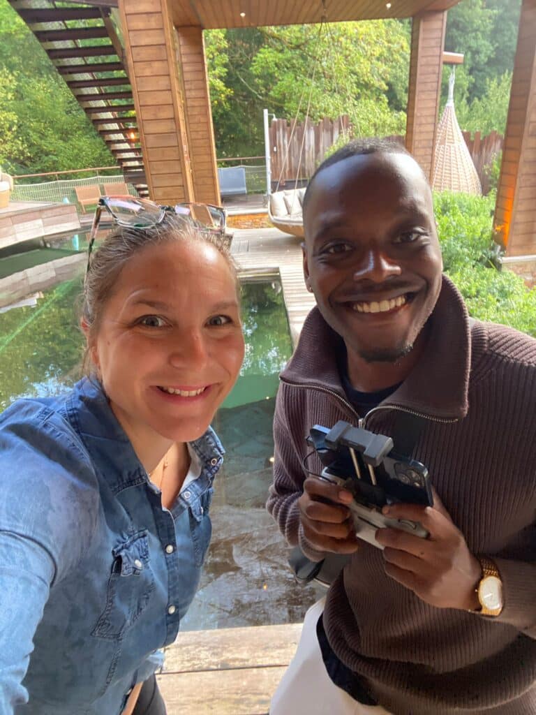 Anaïse Mazzanti fondatrice de Nature à deux pas et Darius Kiloso Filmaker, vidéaste et photographe professionnel